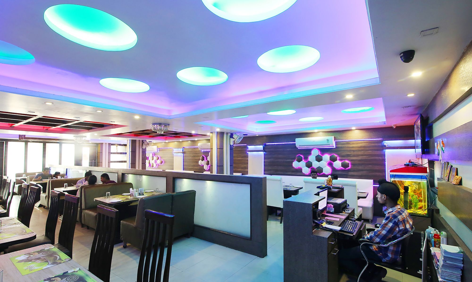 Oyo 14579 The Hangout Jamshedpur Exteriör bild